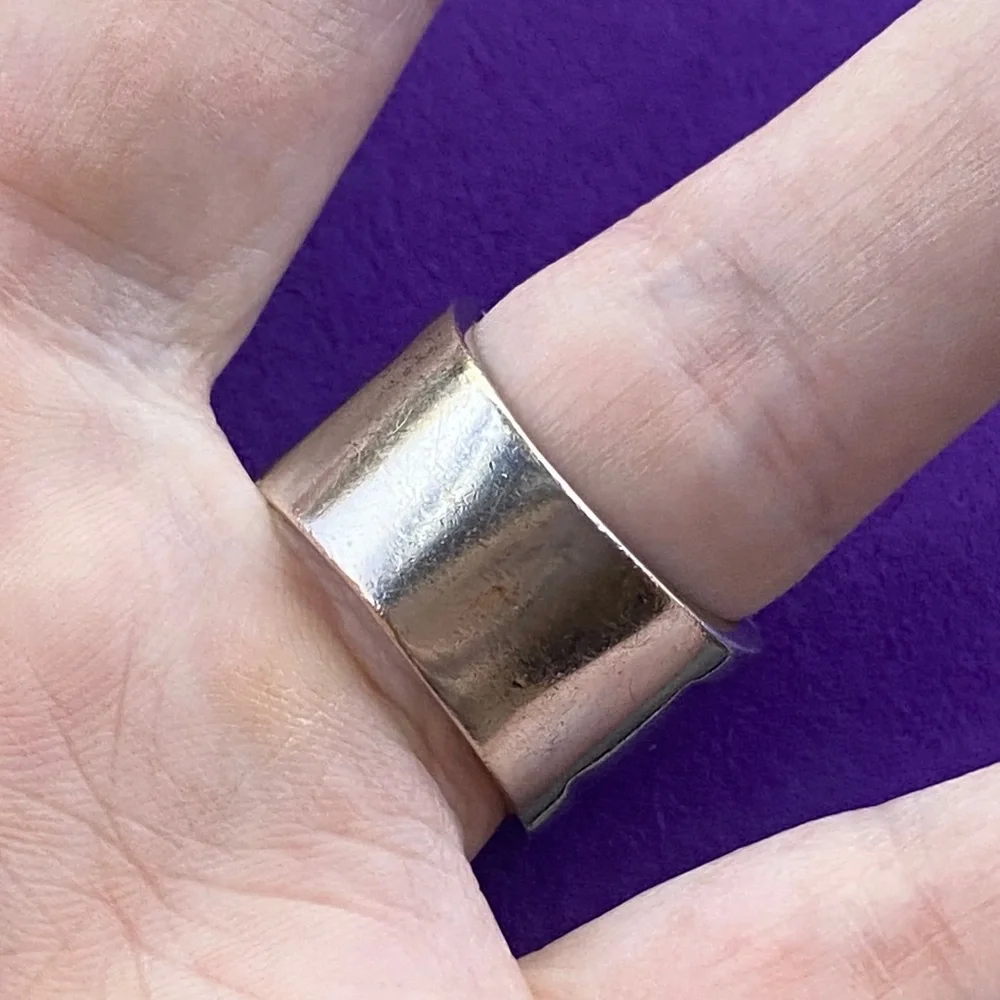 💛 Vintage Silver Statement Ring | Filigree Crystal Band | Bold Boho Glam Jewelry - Picture 7 of 7